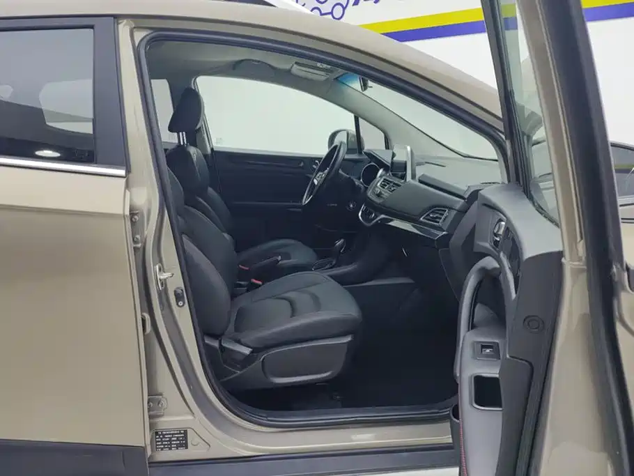JAC Refine S3 2017 2017 1.6L CVT Luxury Smart