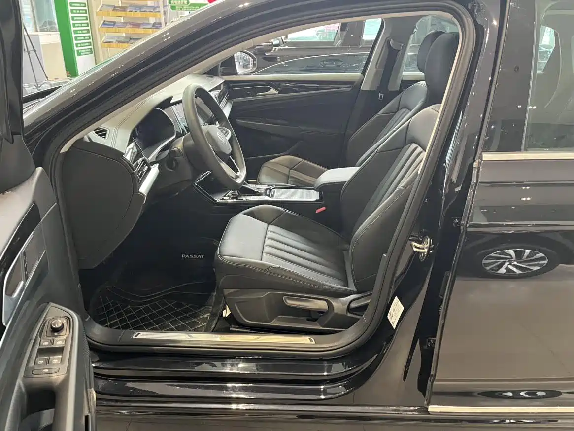 VOLKSWAGEN PASSAT NEW ENERGY