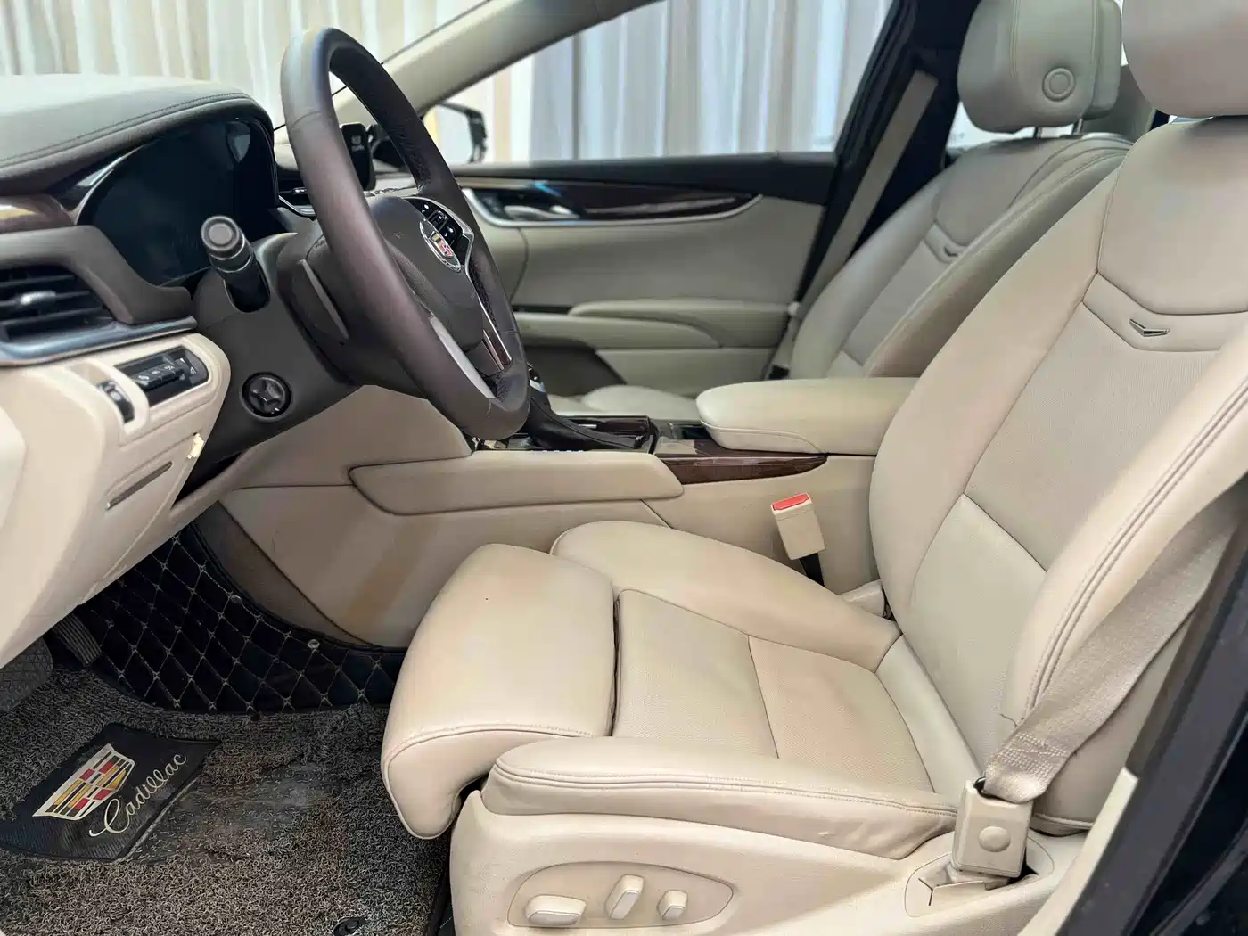 Cadillac XTS 2014 36S Platinum Edition фото 10