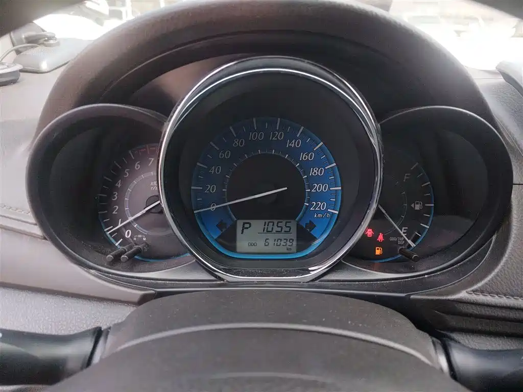 Toyota YARiS L Zhi Xuan 2014 1.3E Automatic Charming Edition фото 12