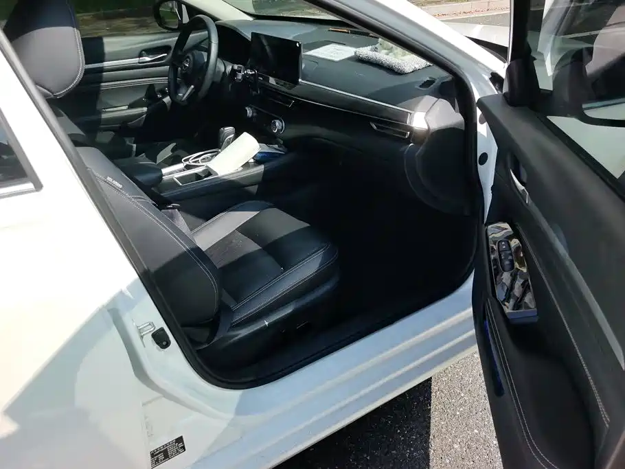 Photo 8 - Nissan Teana