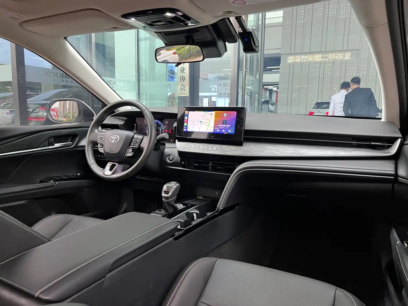 Toyota Camry 2024 2.0GVP Luxury Edition фото 15