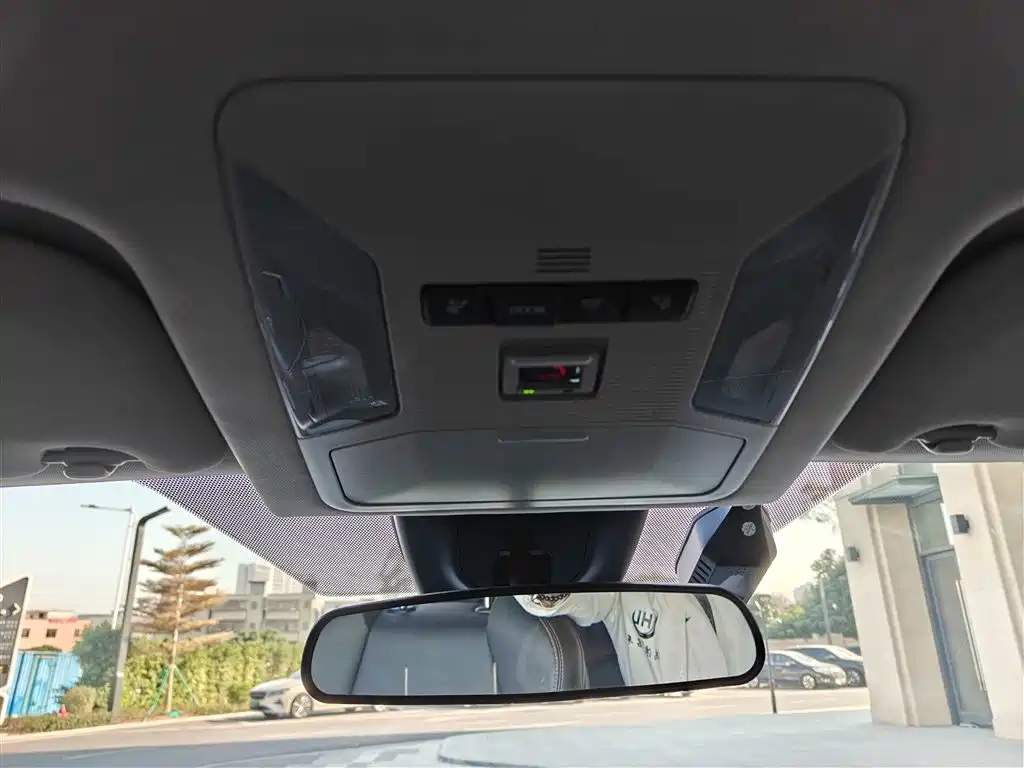 Toyota Wildlander 2022 2.0L CVT 2WD Urban Edition фото 30