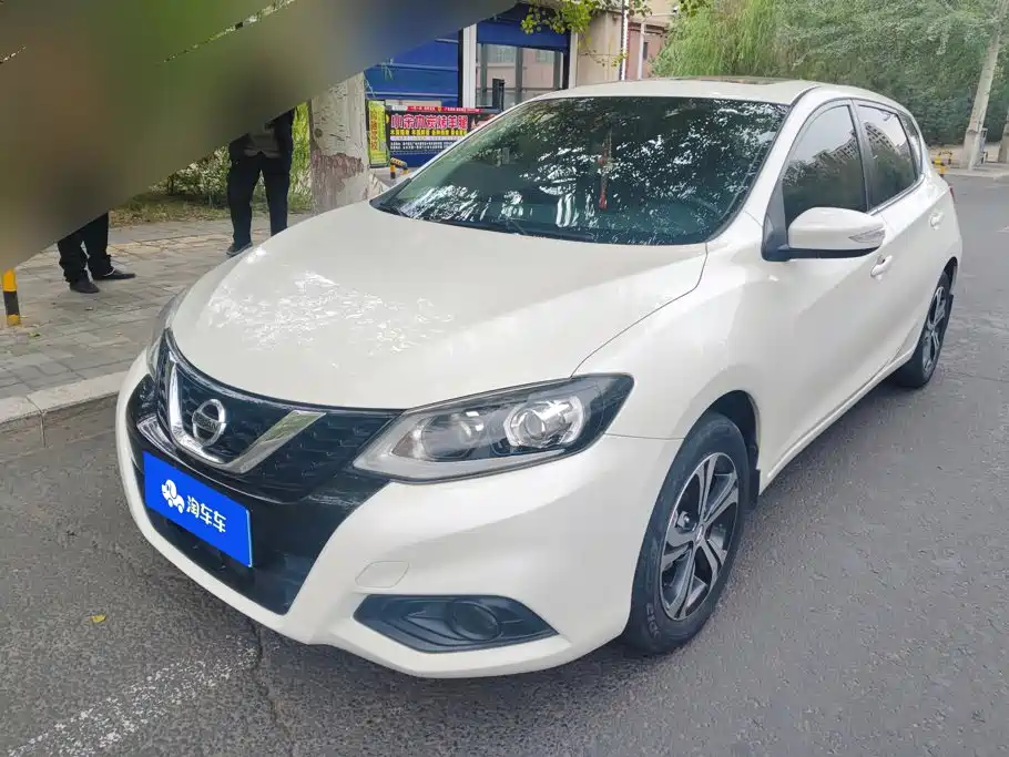 Photo 1 - Nissan Tiida