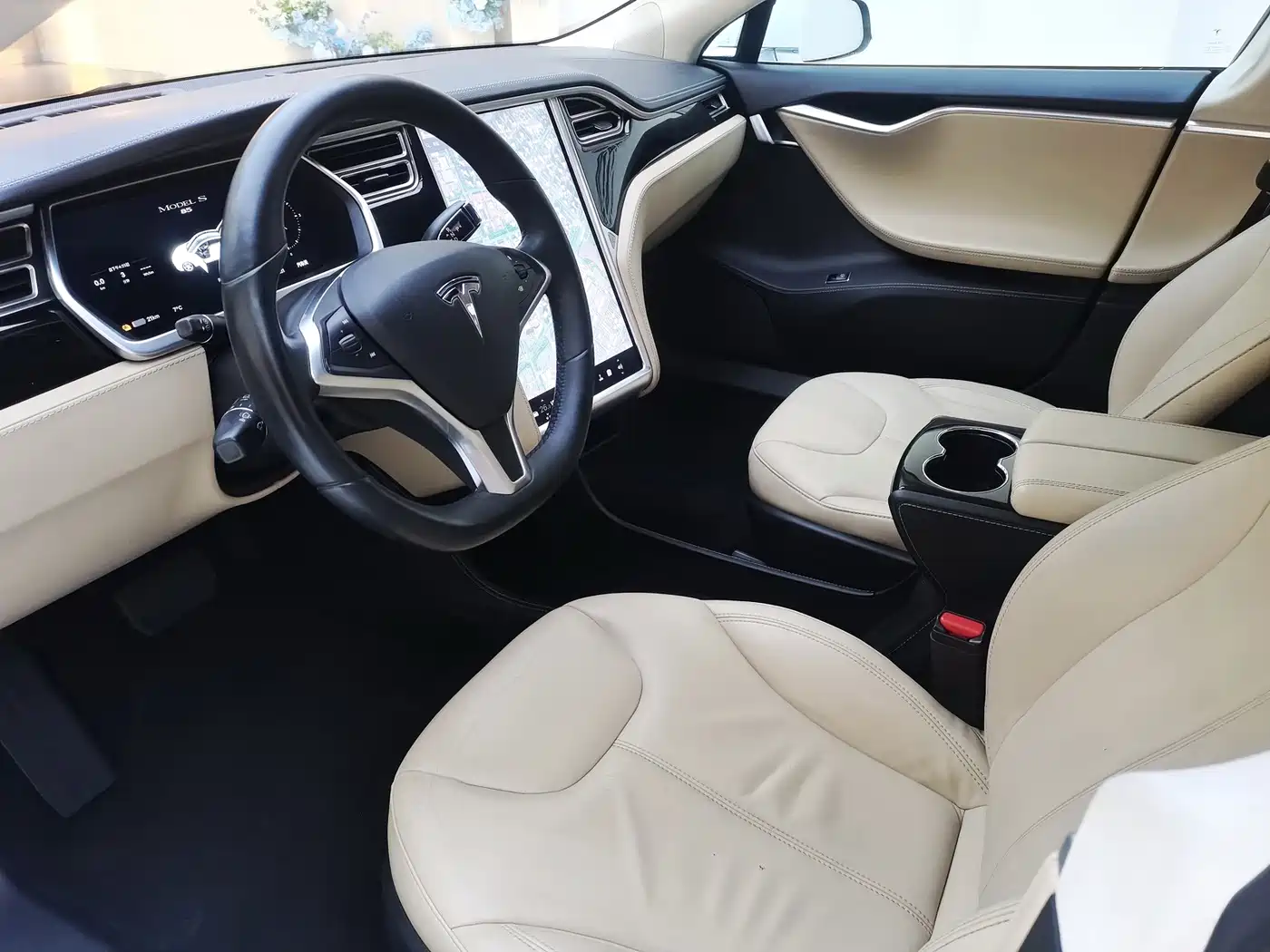 Photo 8 - Tesla Model S