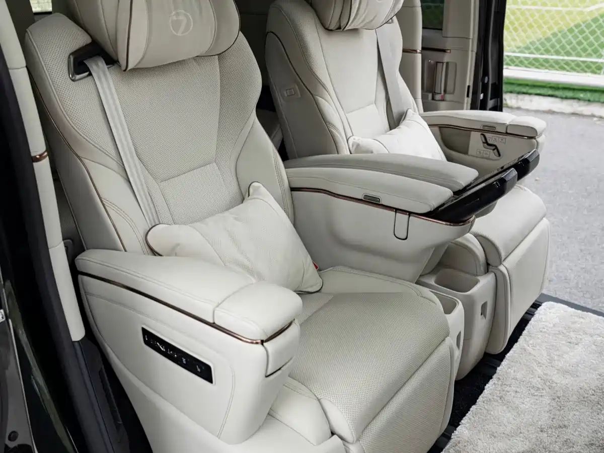 Lexus LM 2025 2023 500h 6-Seater Prestige Edition