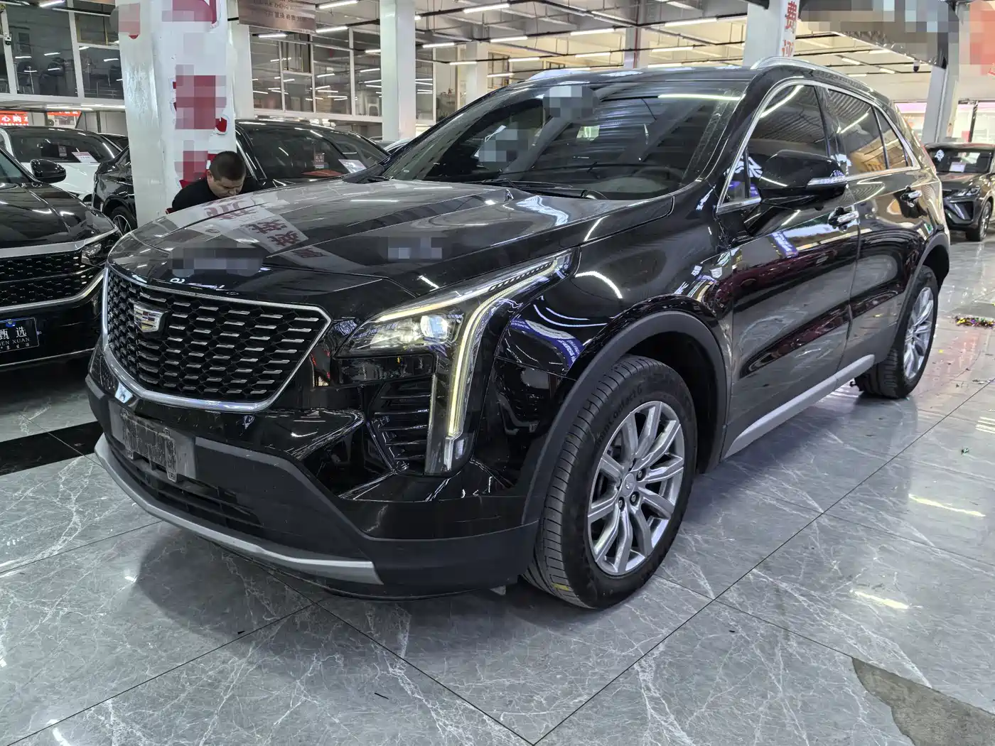 CADILLAC XT4