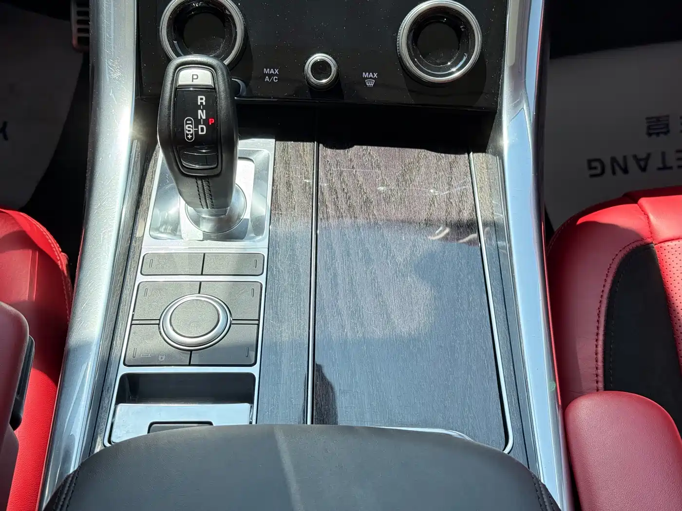 Land Rover Range Rover Sport 2022 3.0 L6 Gloss Black Edition фото 22