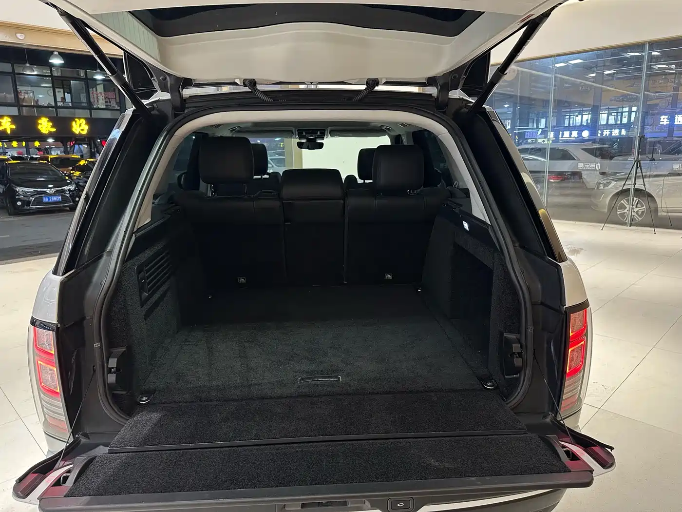 Land Rover Range Rover 2017 3.0 SC V6 Vogue фото 25