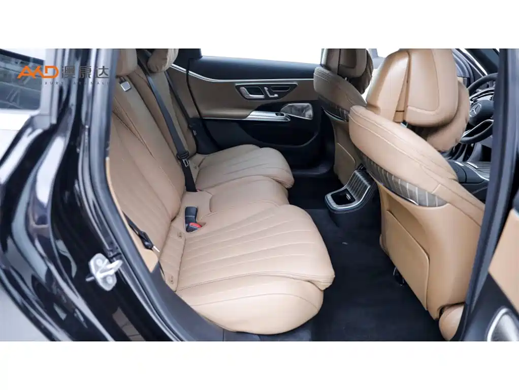Фото 8 - Mercedes-Benz E-Class