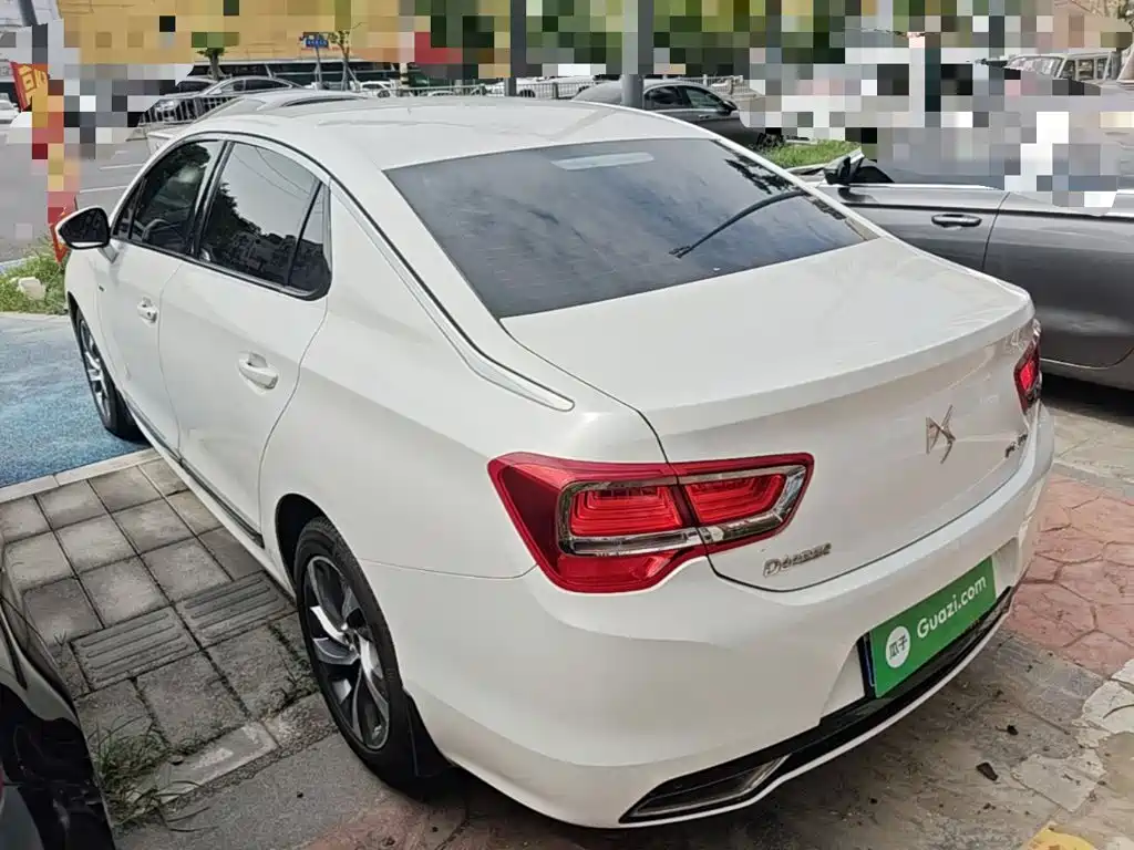 DS 5LS 2016 2015 1.6T Elegance THP160