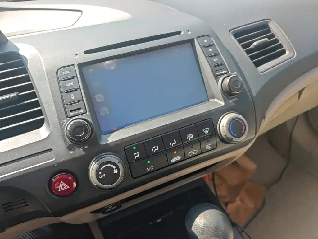CIIMO CIIMO 2016 2015 1.8L Automatic Comfort Edition