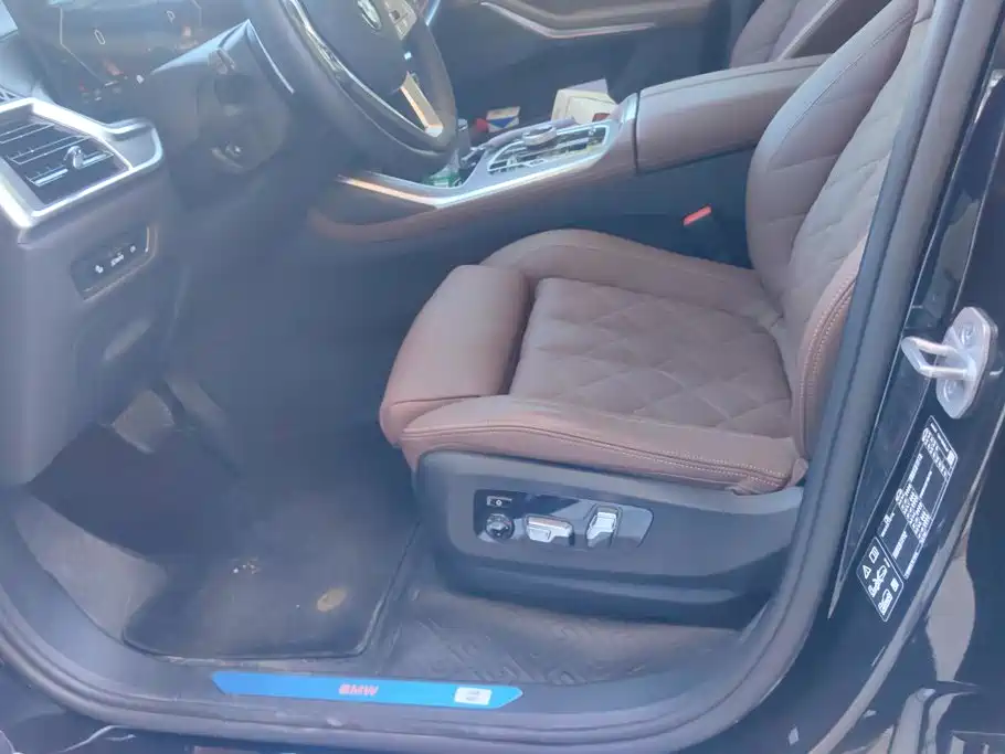 BMW X7 2024 2023 xDrive40i Leading Luxury Package