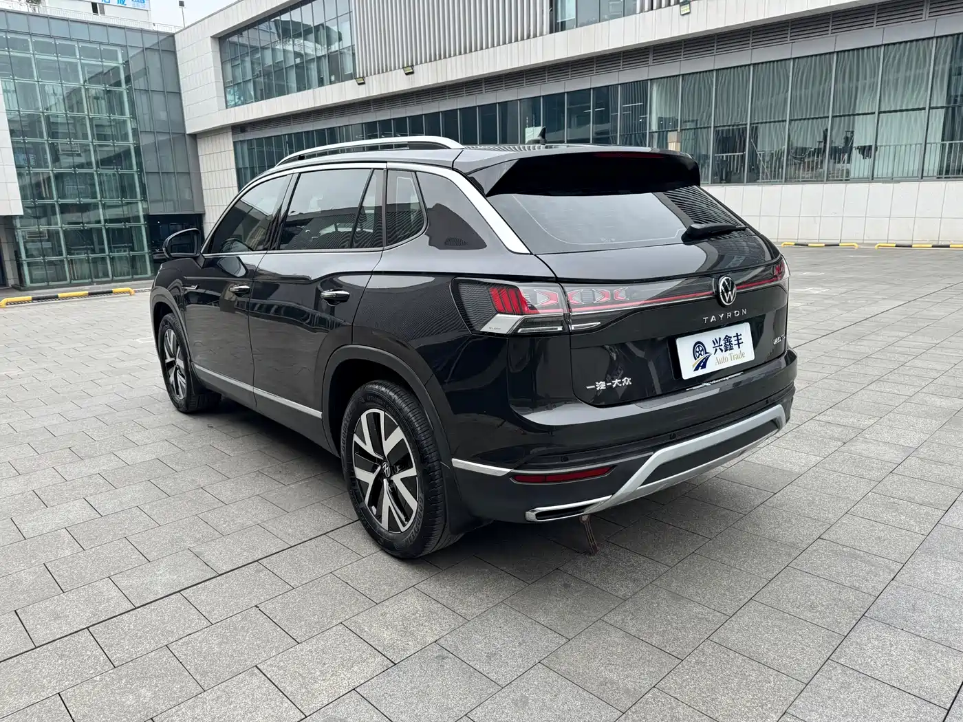 Volkswagen Tayron 2023 280TSI 2WD Luxury Plus Advanced Edition фото 9