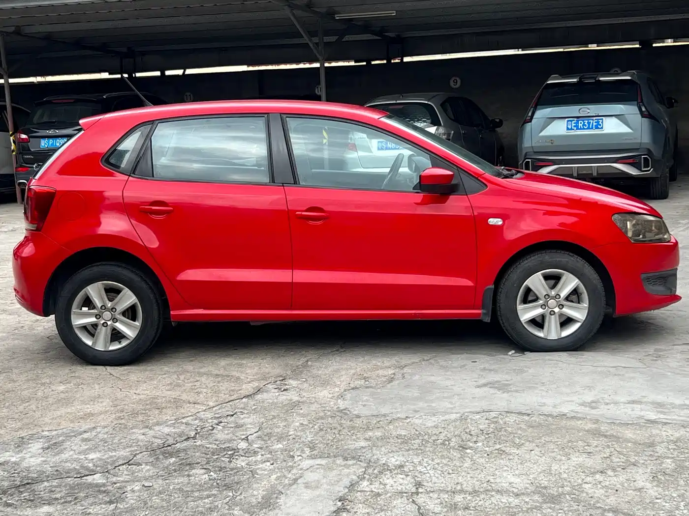 Volkswagen Polo 2013 1.4L Manual Trend Edition фото 7