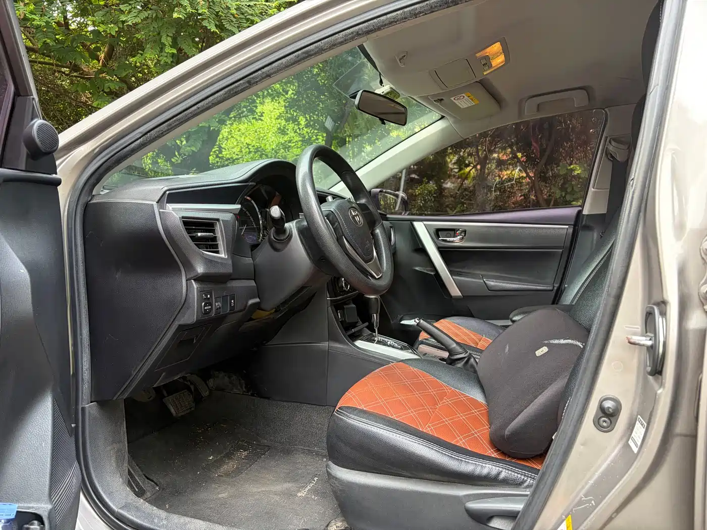 Фото 3 - Toyota Corolla