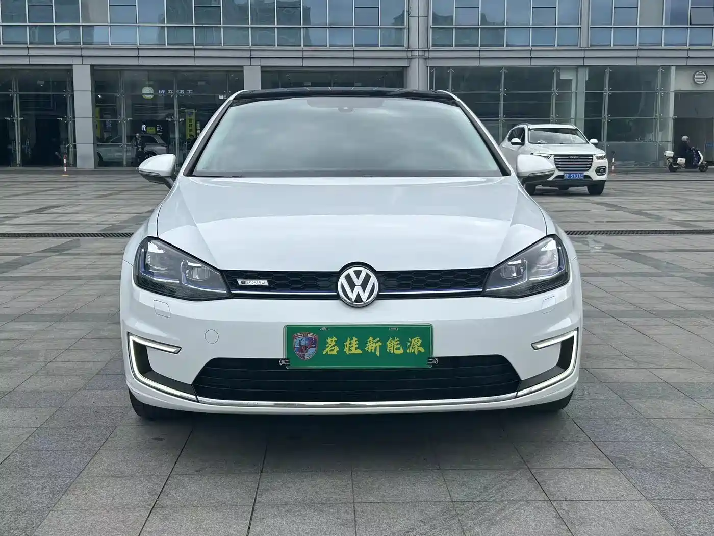 VOLKSWAGEN GOLF*PURE ELECTRICITY