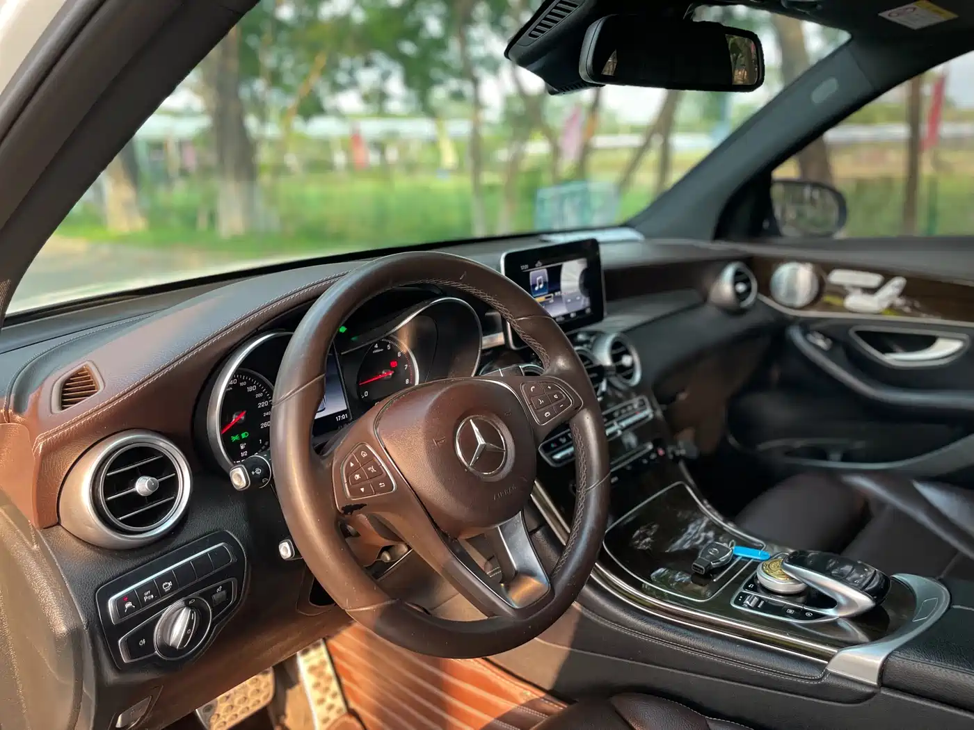 Mercedes-Benz GLC 2018 GLC 260 4MATIC Luxury фото 12