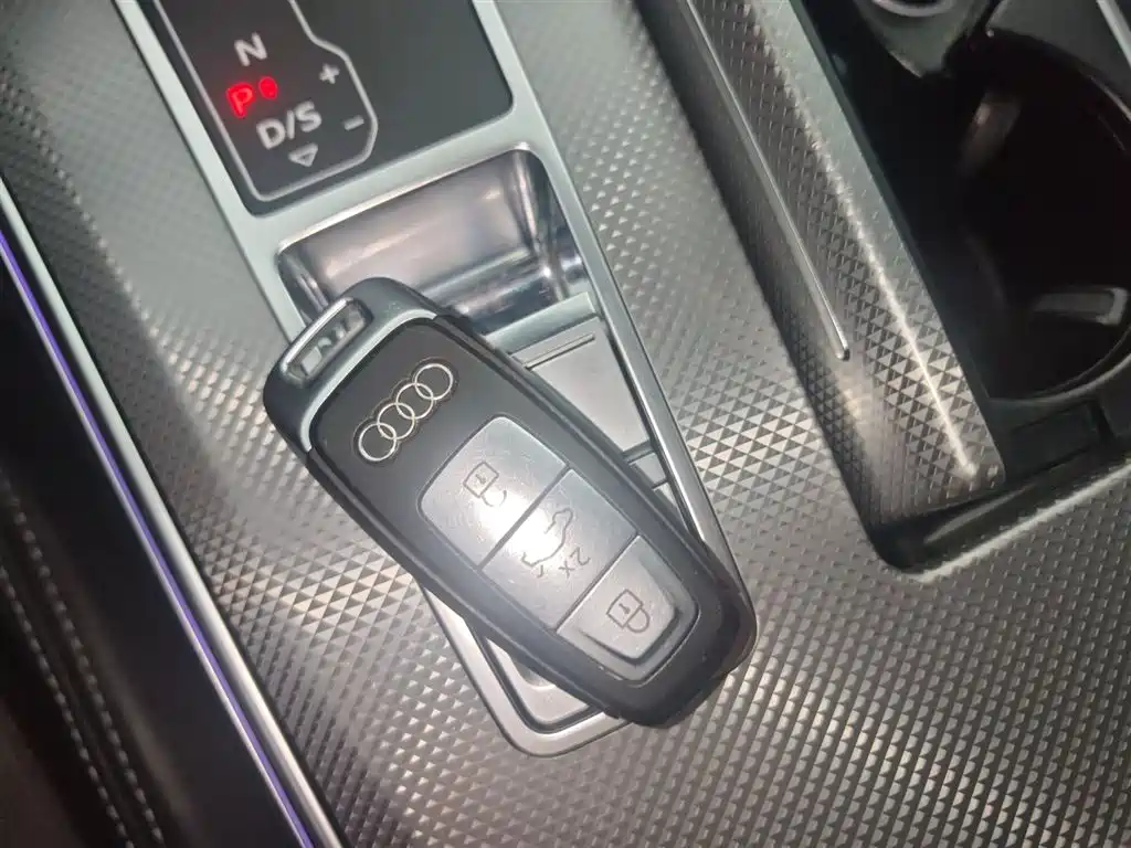 Audi A6L 2023 Facelift 45 TFSI Premium Dynamic фото 17