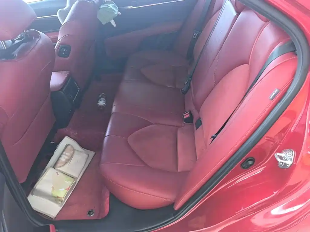 Photo 13 - Toyota Camry