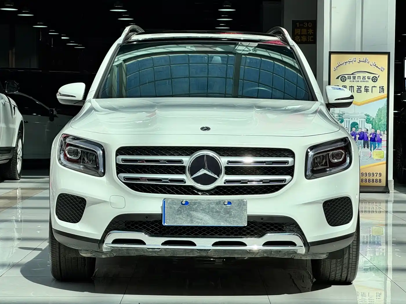 MERCEDES-BENZ GLB