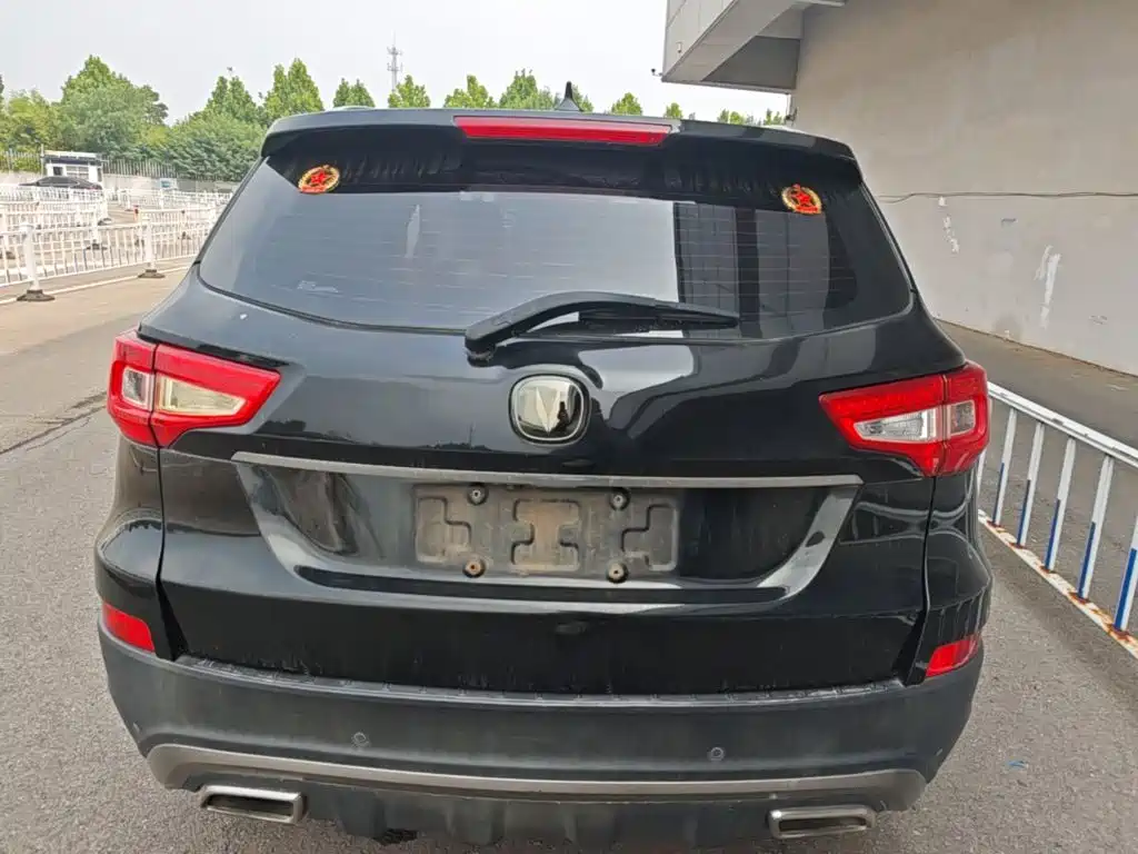 Фото 6 - Changan CS75