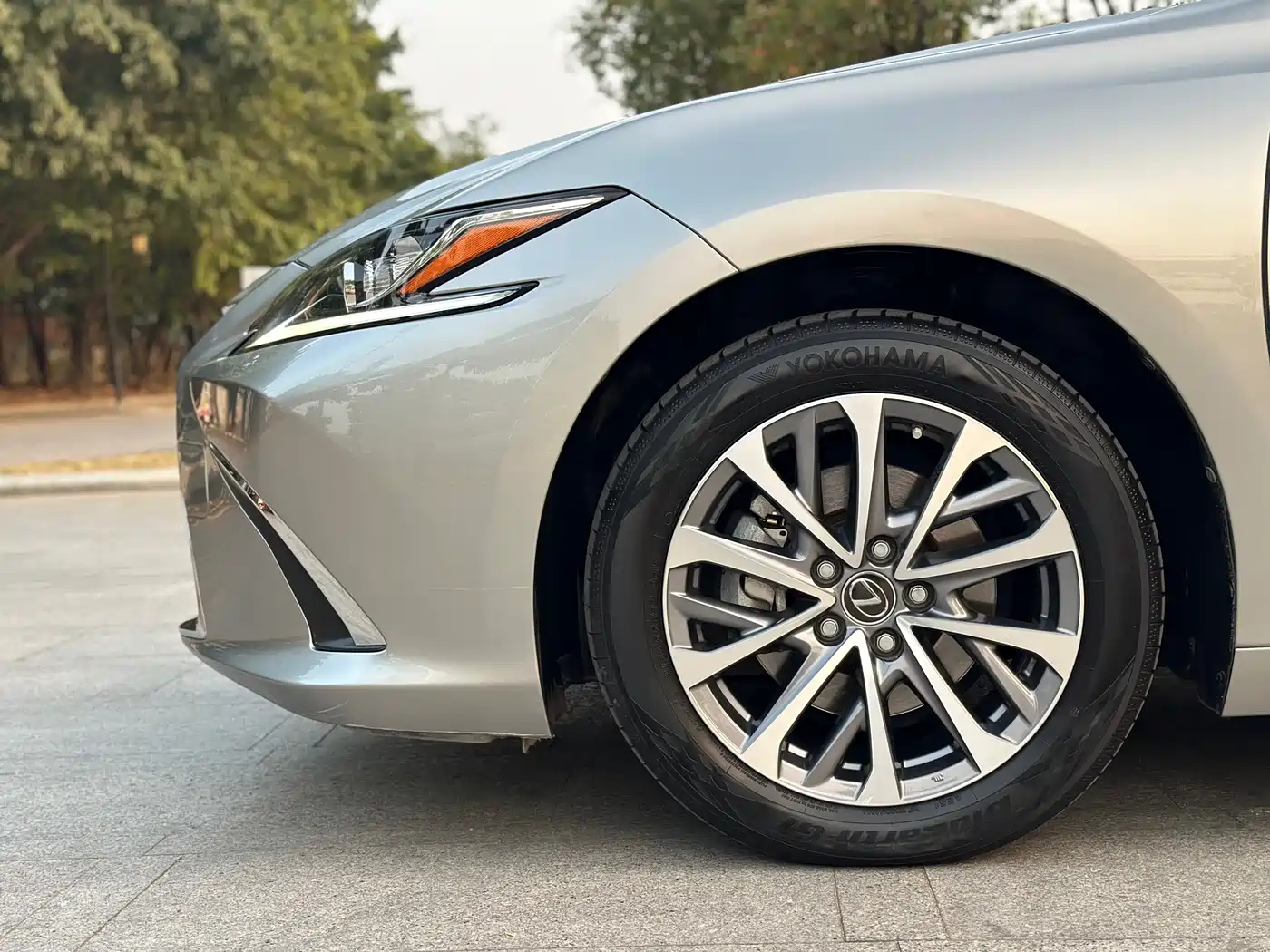Lexus ES 2022 200 Excellence Edition фото 15