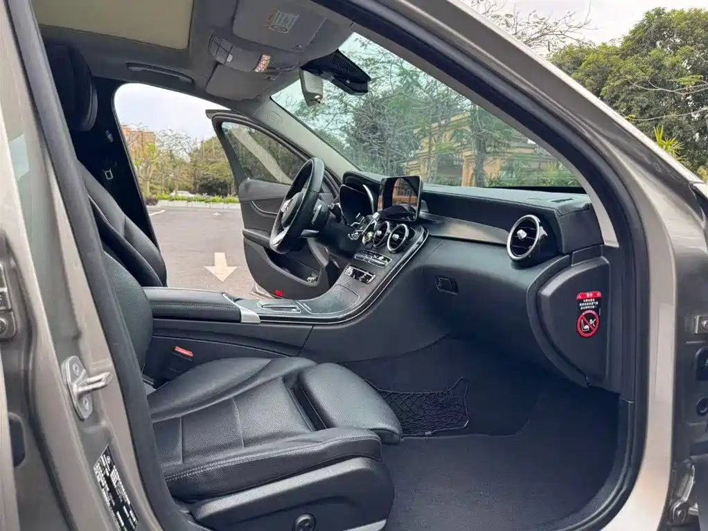 Mercedes-Benz C-Class 2020 C 260 L Sport фото 4