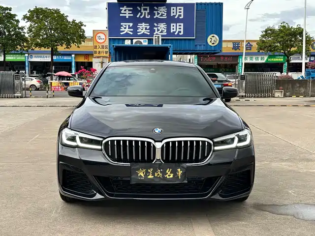 BMW 5 Series 2023 530Li Leading M Sport Package — фото 3