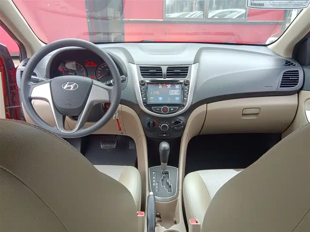 Hyundai Verna 2014 1.4L Automatic Smart GLS фото 6