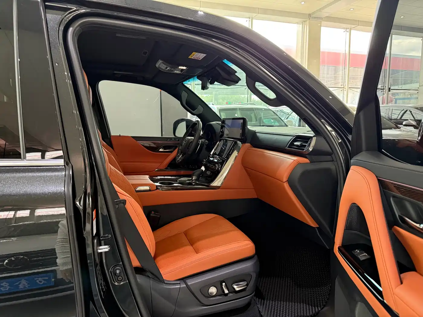 Lexus LX 2026 2025 700h VIP World Edition