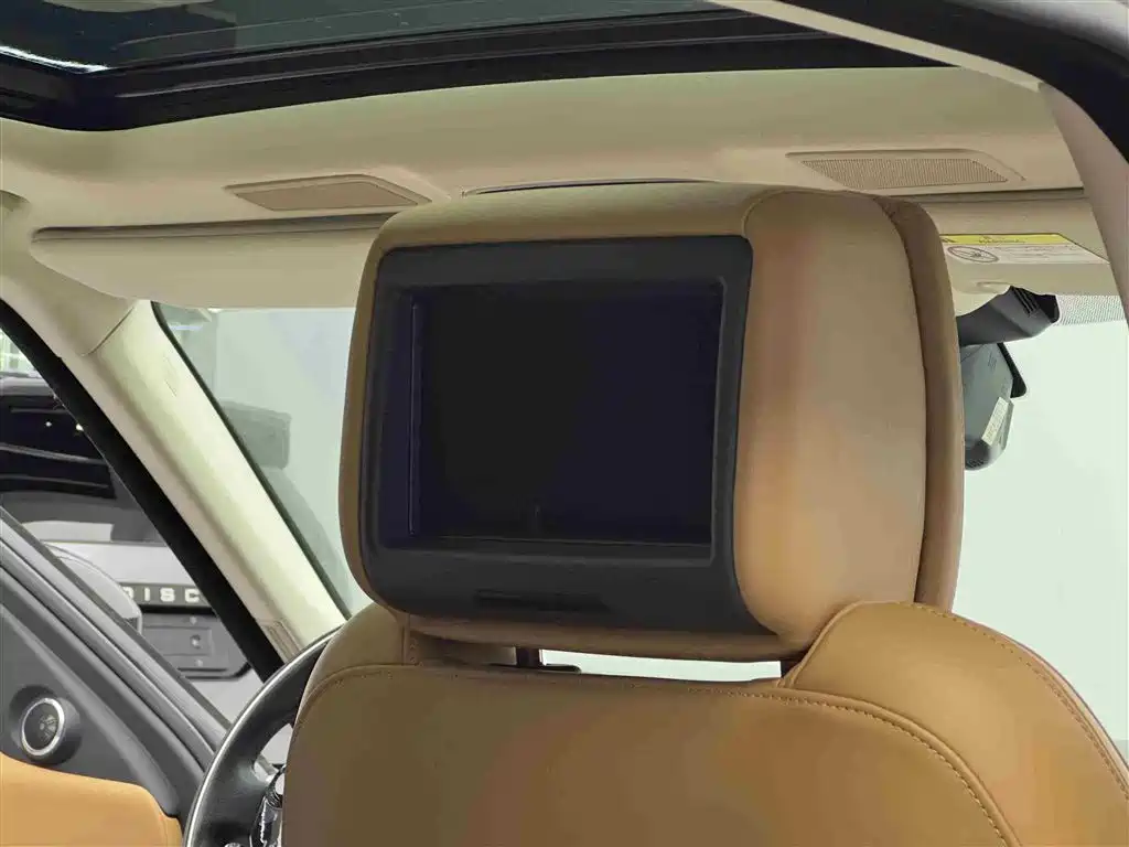 Land Rover Range Rover Sport 2022 3.0 L6 Gloss Black Edition фото 9