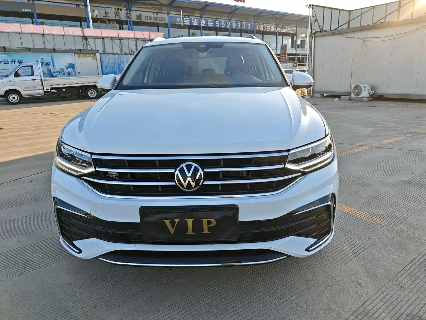 Volkswagen Tiguan L 2023 330TSI Auto 2WD R-Line Premium Edition фото 2