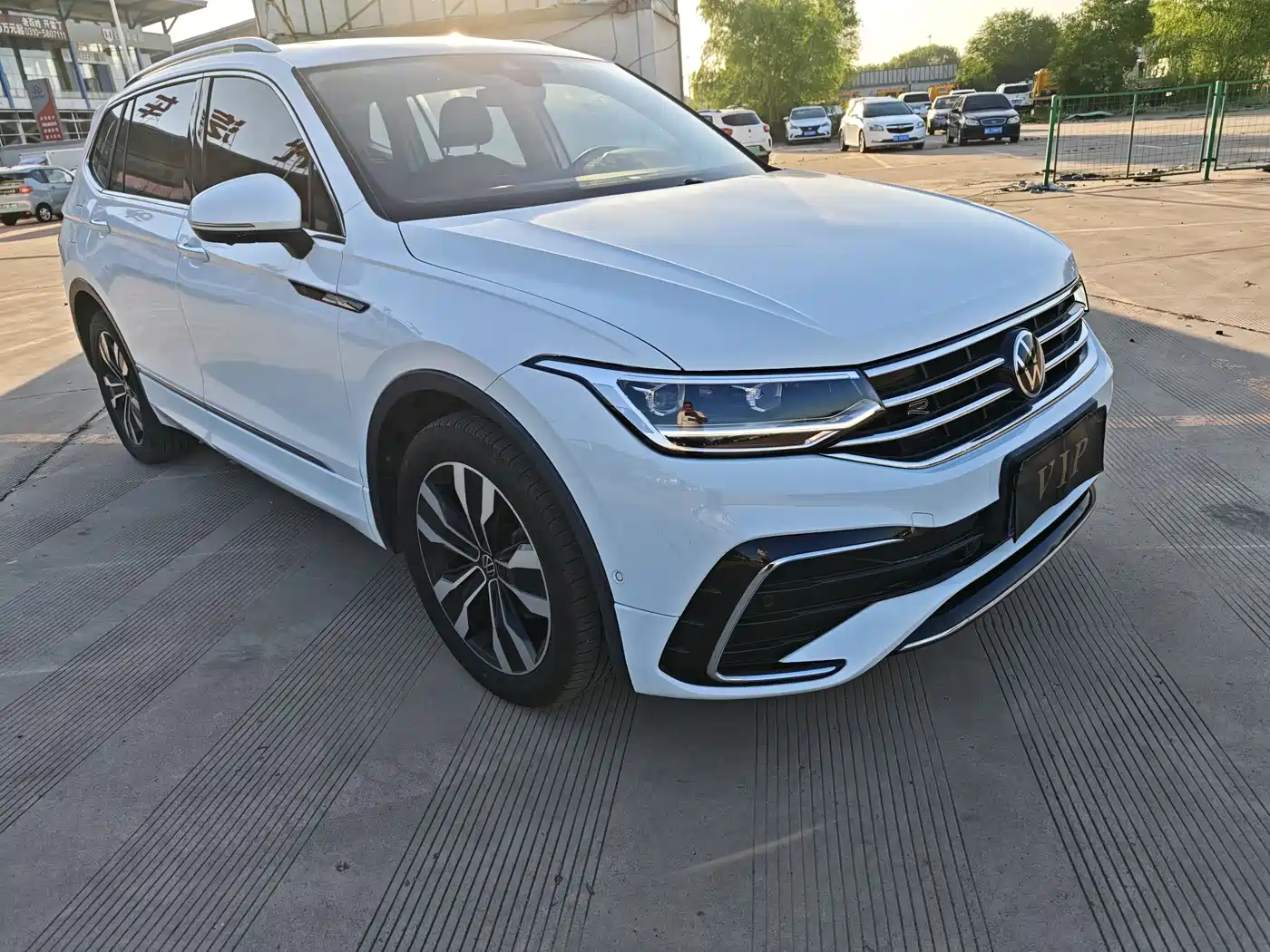 Volkswagen Tiguan L 2023 330TSI Auto 2WD R-Line Premium Edition фото 11