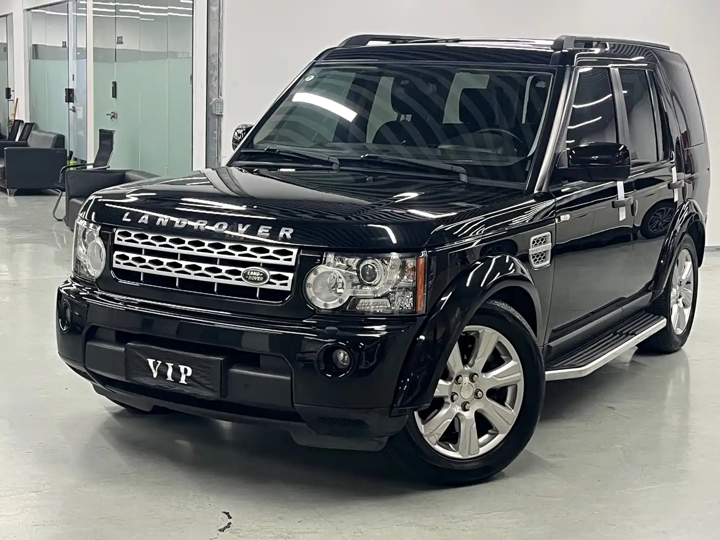Photo 1 - Land Rover Discovery