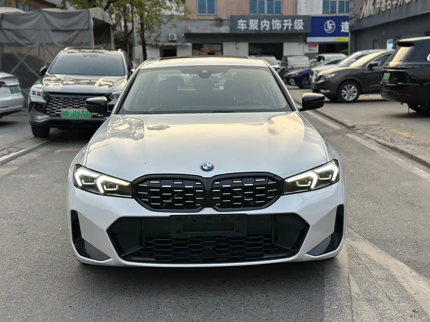 BMW 3 Series 2024 325Li M Sport Shadowline Package фото 2