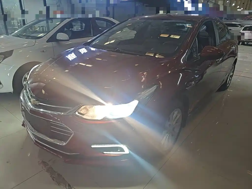 Chevrolet Cruze 2017 2018 320 Automatic Pioneer Sunroof Edition