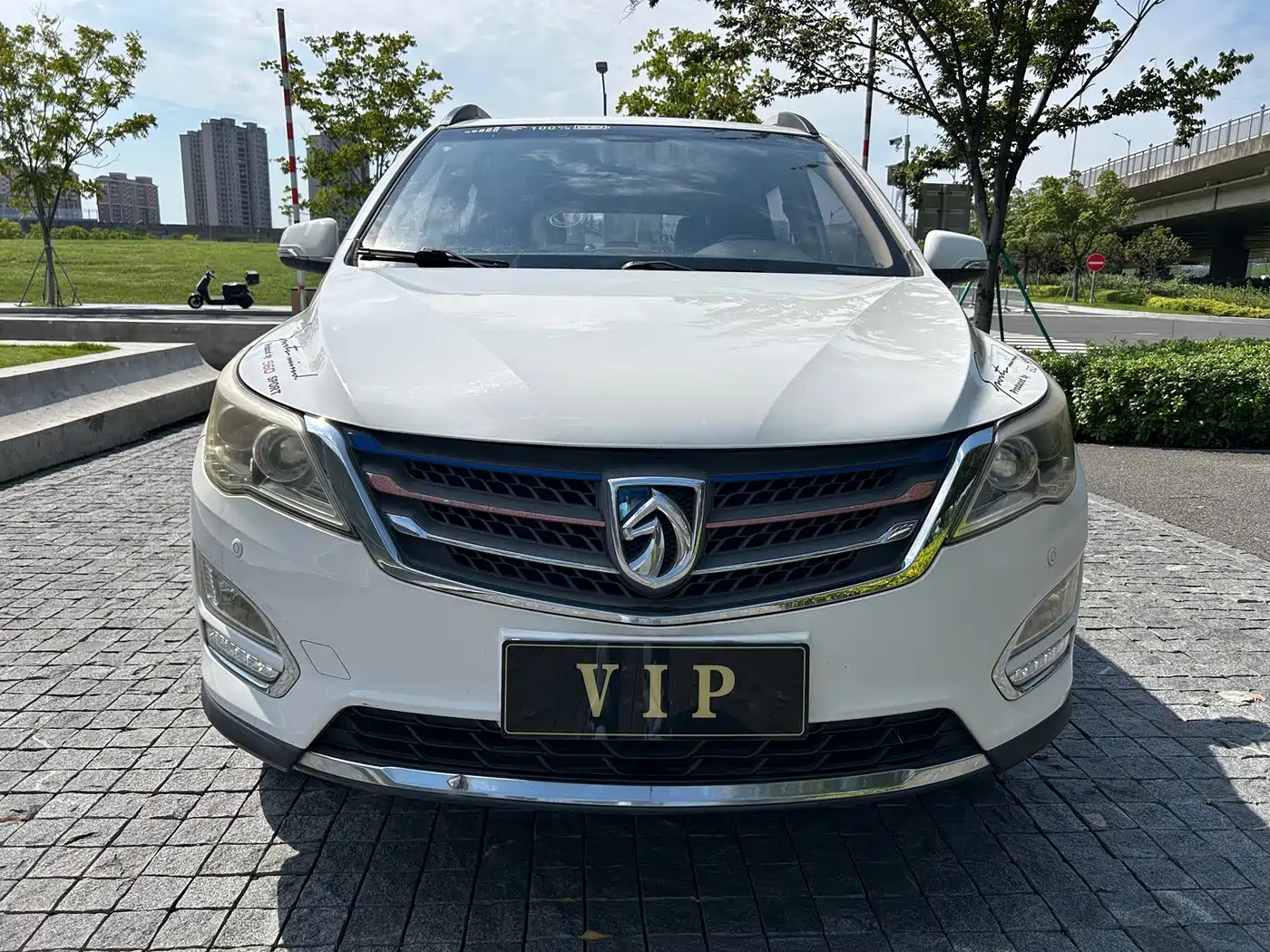 Фото 2 - Baojun 560