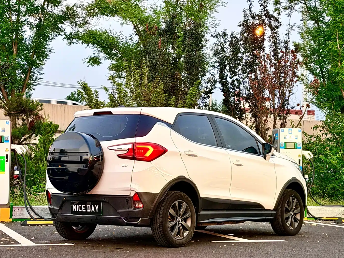 BYD Yuan New Energy 2019 2019 EV535 Smart Connected Trend Leader Type