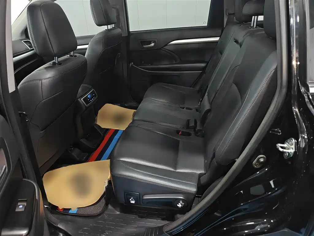 Toyota Highlander 2018 2.0T 4WD Luxury 7-seater China VI фото 17