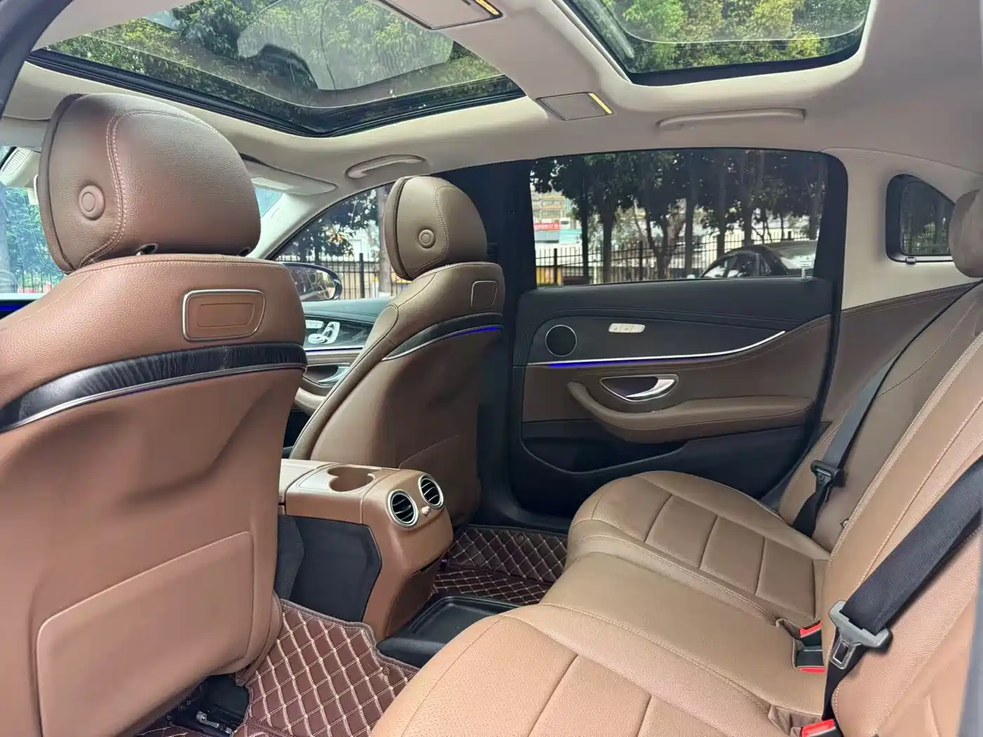 Mercedes-Benz E-Class 2017 E 300 L Luxury фото 24