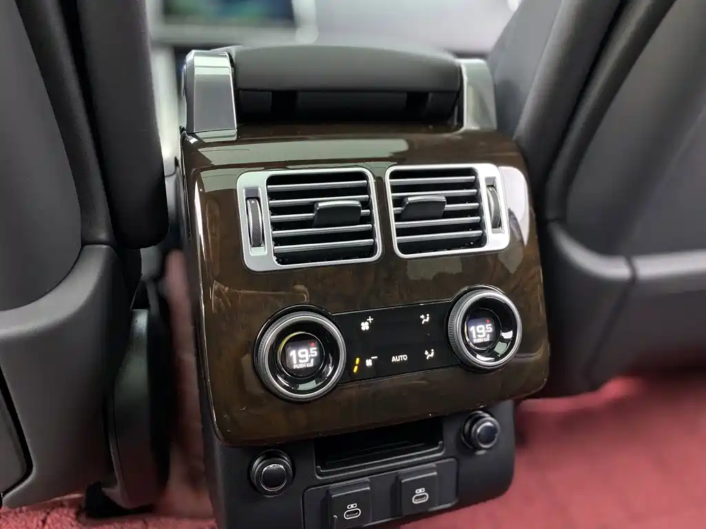 Фото 26 - Land Rover Range Rover