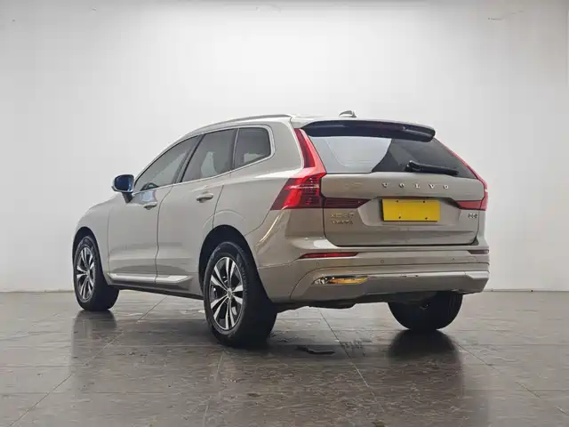 Volvo XC60 2025 B5 AWD Smart Luxury Edition — фото 4