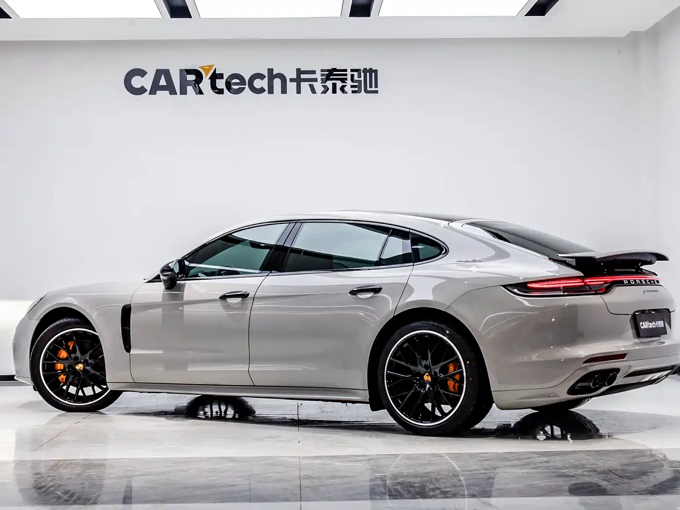Porsche Panamera 2021 Panamera Executive Long Wheelbase 2.9T фото 24