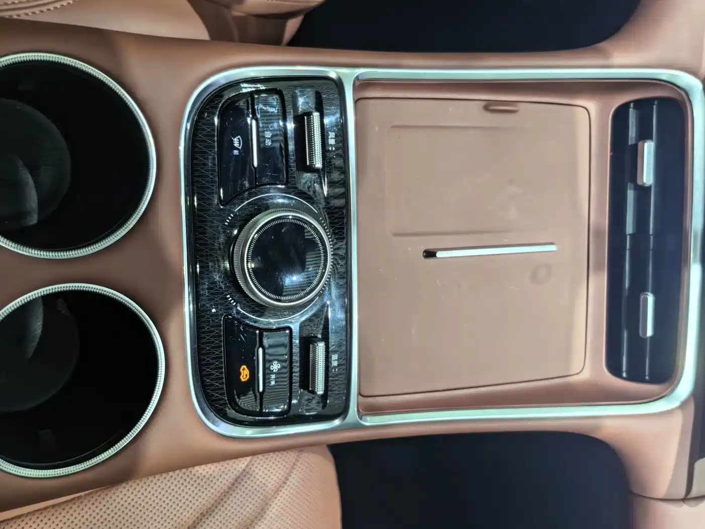 Geely Galaxy Galaxy L6 2025 2025 EM-i 60km Voyage Edition