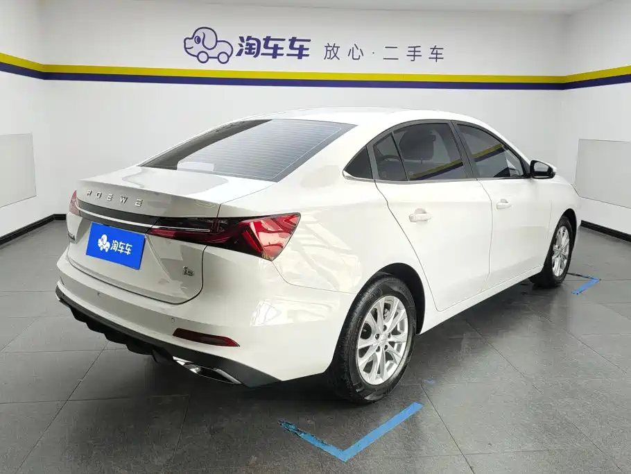 Фото 3 - Roewe i5