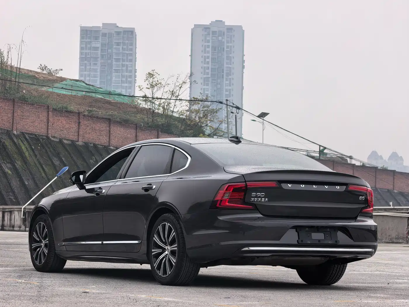 VOLVO S90