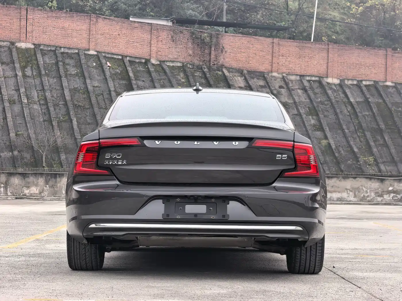 VOLVO S90