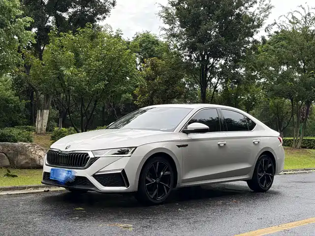 Škoda Octavia 2021 PRO TSI280 DSG Premium Edition