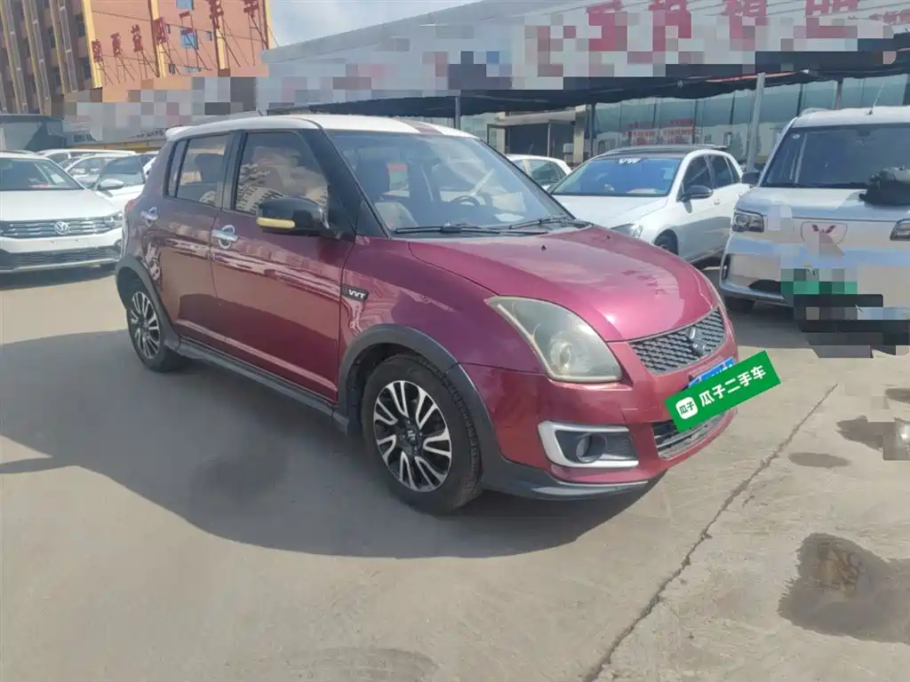 Photo 4 - Suzuki Swift